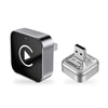 Compacte draadloze CarPlay adapter van Denago, voor- en achteraanzicht